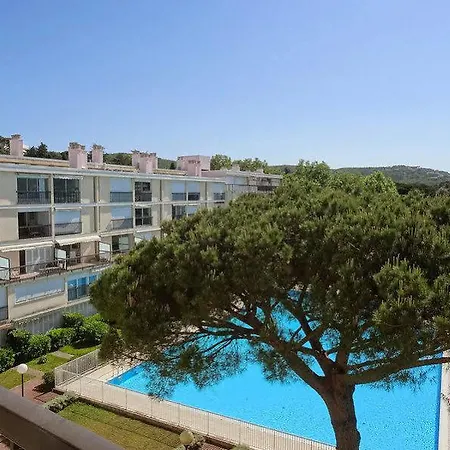 Paris-St Tropez Apartment *